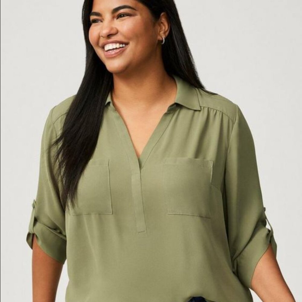 Torrid Harper Collared 3/4 sleeve blouse